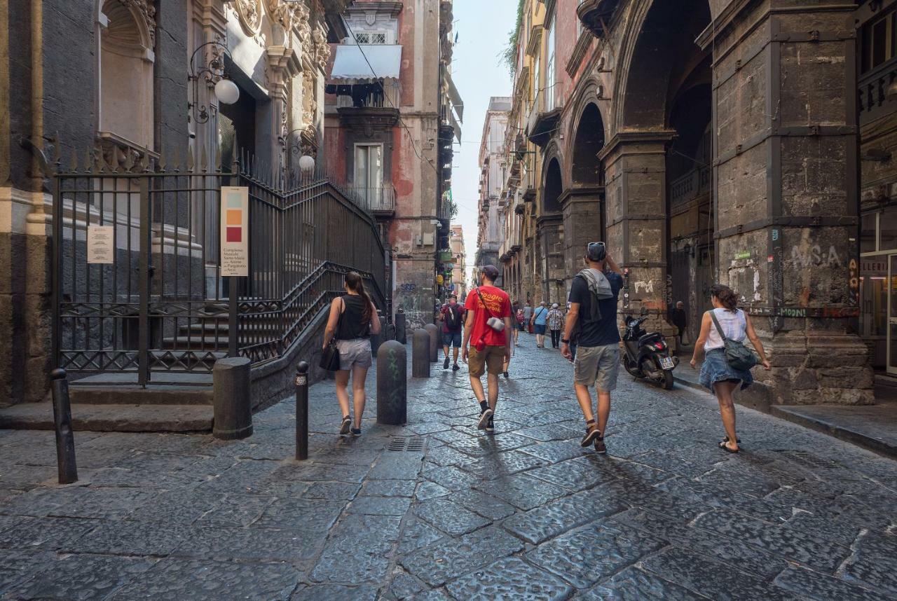Stanzulell * Napoli